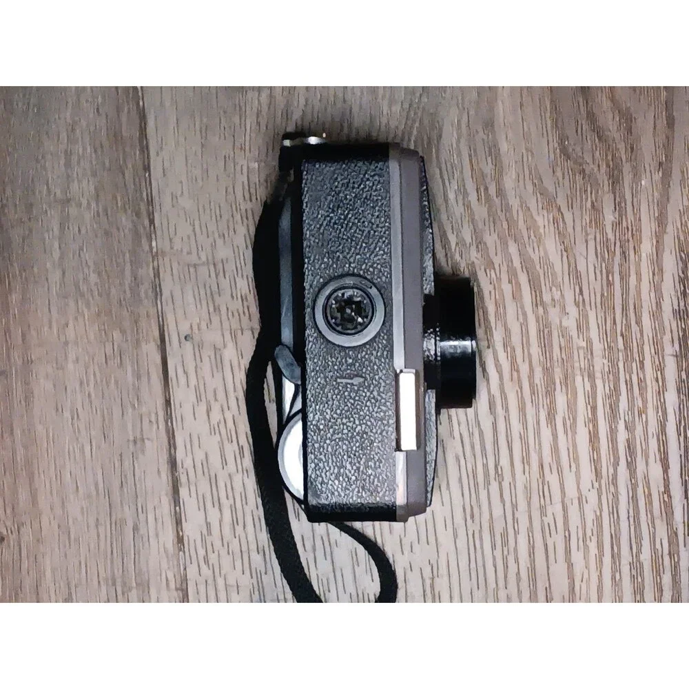 Kodak instamatic 66x point and shoot camera
